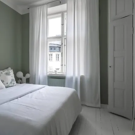 Roost Runeberg 8 Helsinki